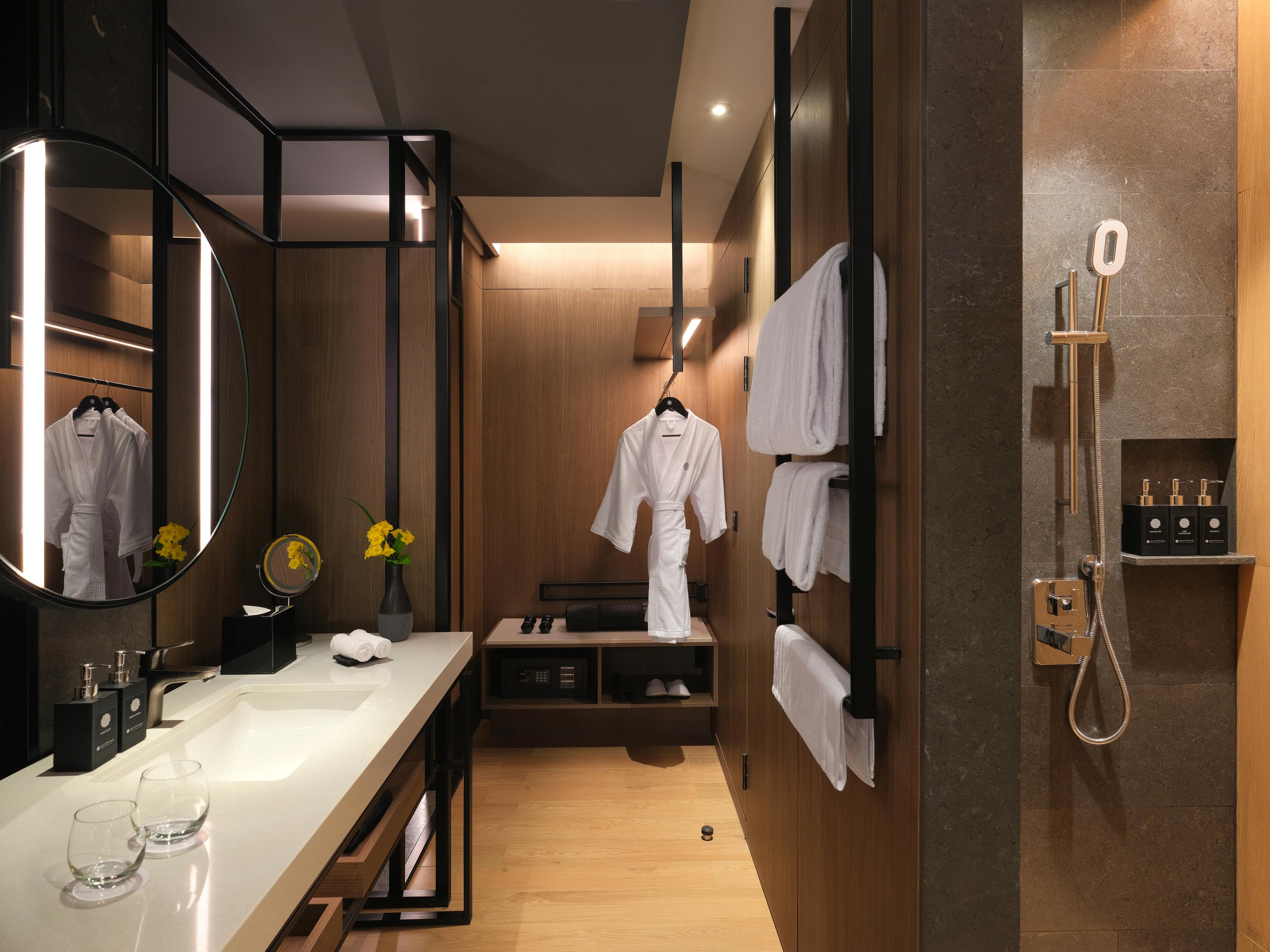 Pullman Bandung Grand Central Exterior foto
