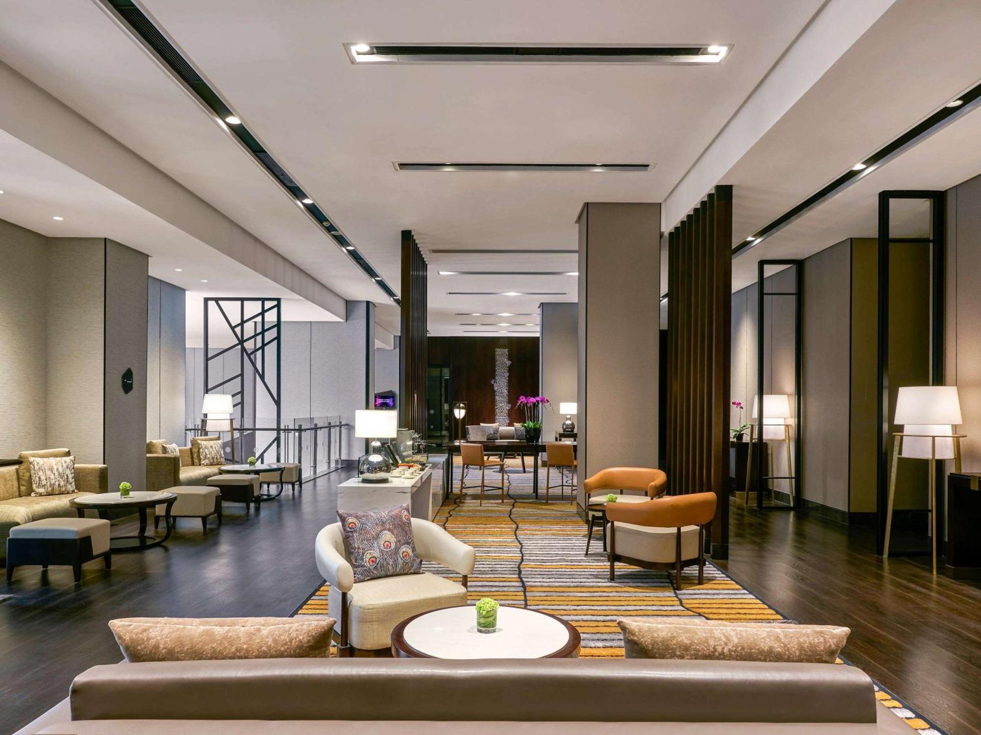 Pullman Bandung Grand Central Exterior foto