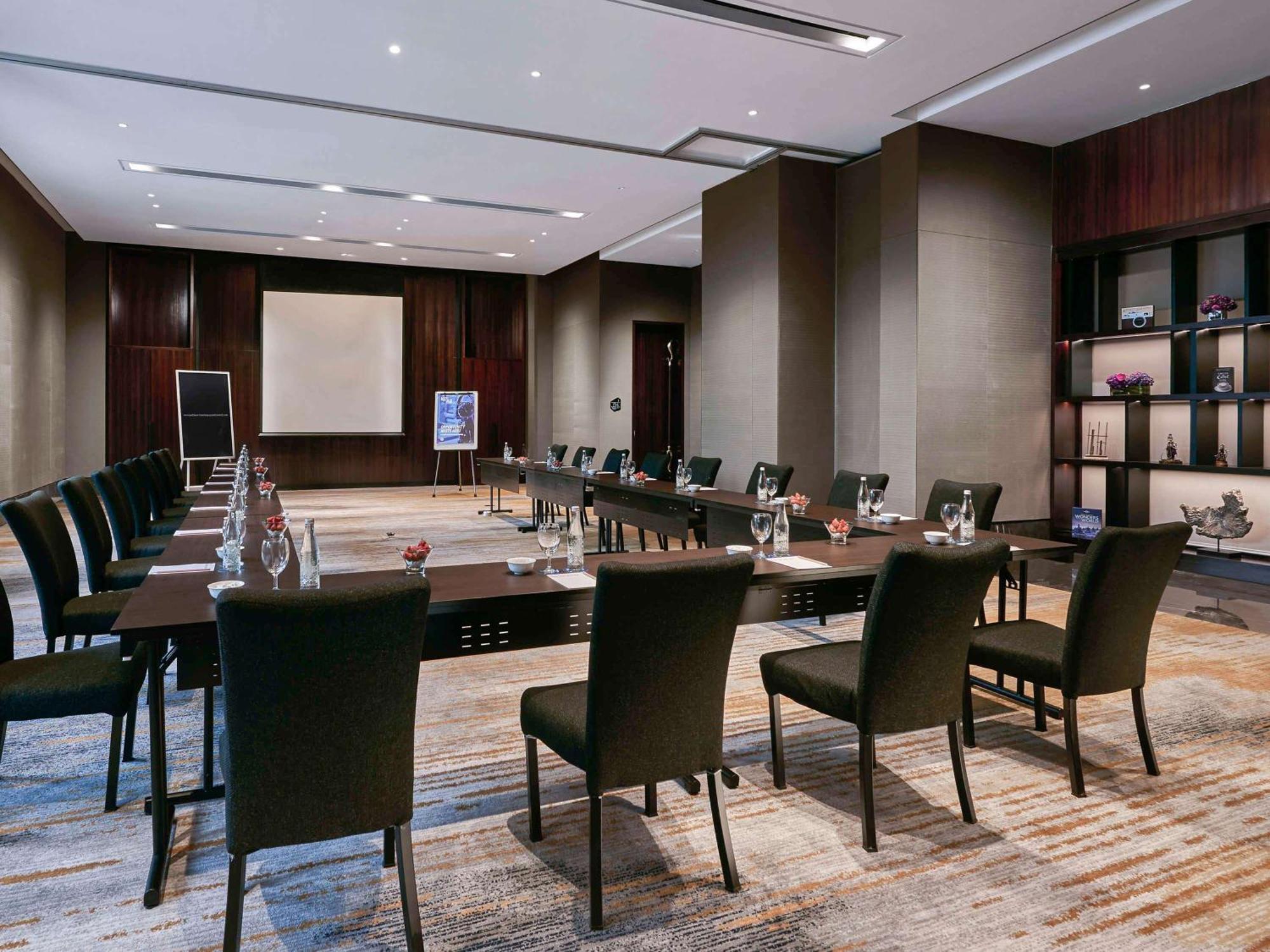Pullman Bandung Grand Central Exterior foto